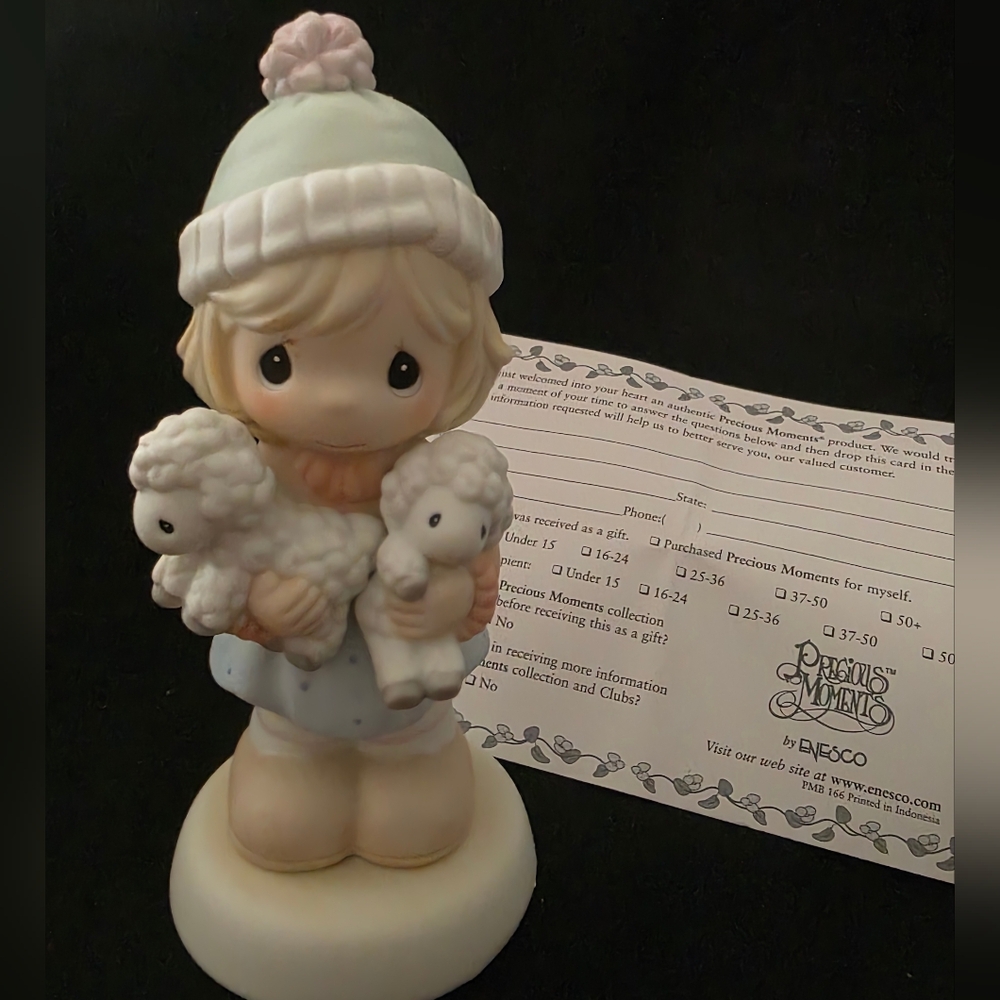 Precious Moments "Merry Chistmas Two Ewe" Figurine with Lambs NIB 4003168 Enesco